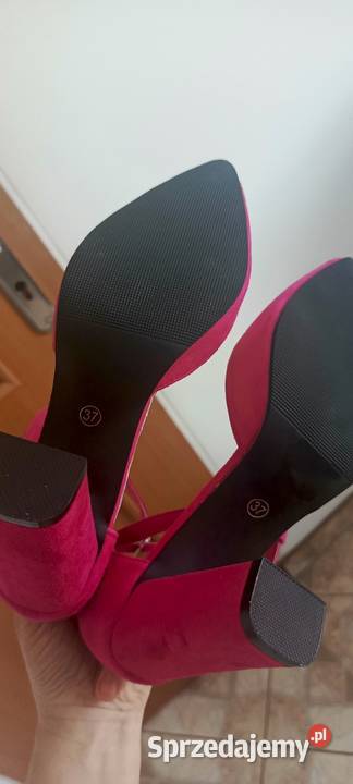 Buty kolor fuksja