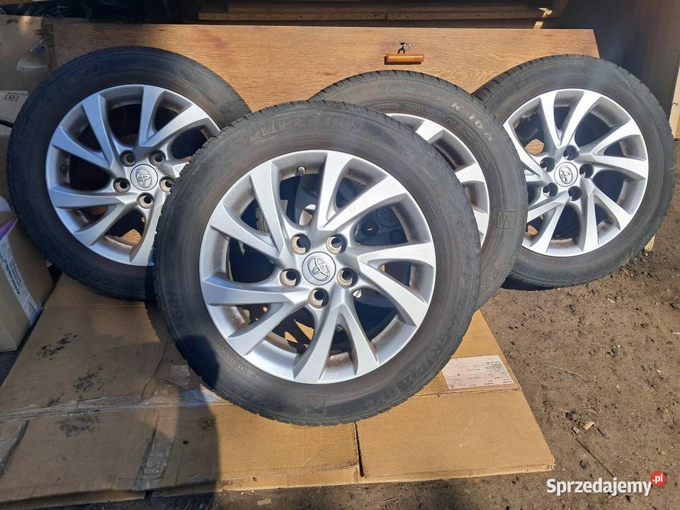 Alufelgi toyota auris 2 wielkopolskie Dębienko