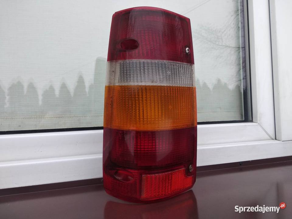 Opel Frontera A lampa tył tylna lewa oprawki Sieradz