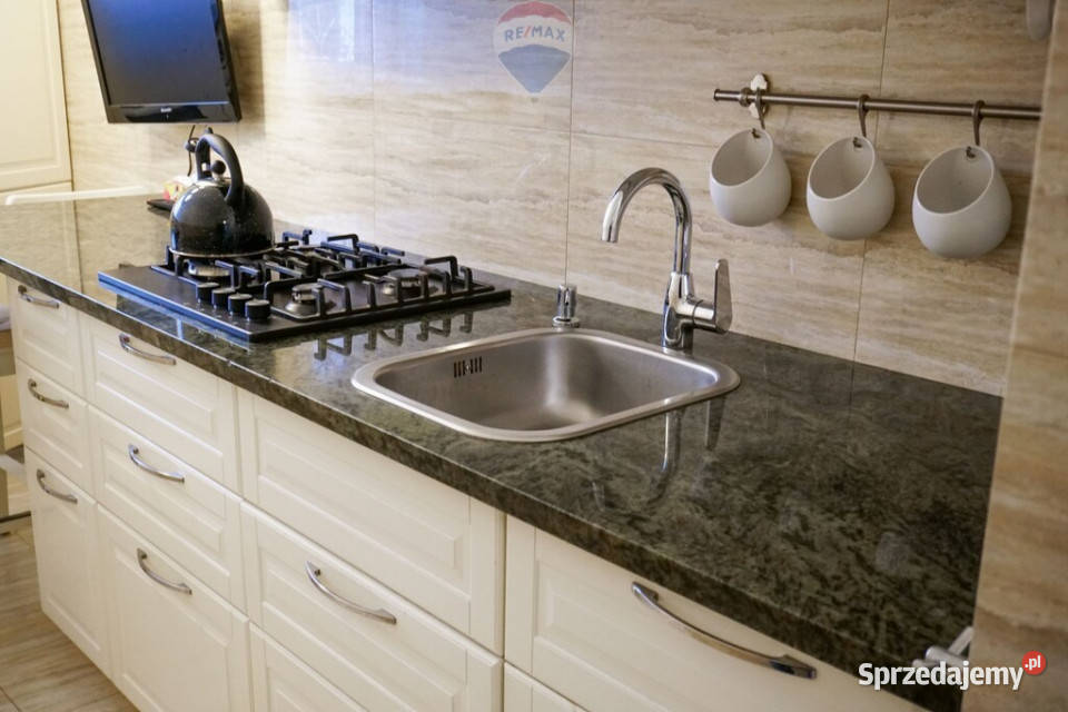 Przestronne 3 pokoje z parkingiem Mokotów Stegny Warszawa