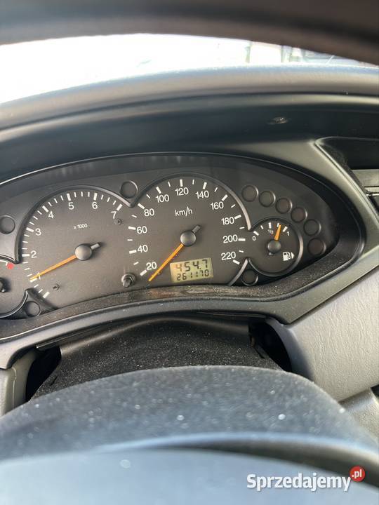 Sprzedam 2600 100KM Łuków sprzedam