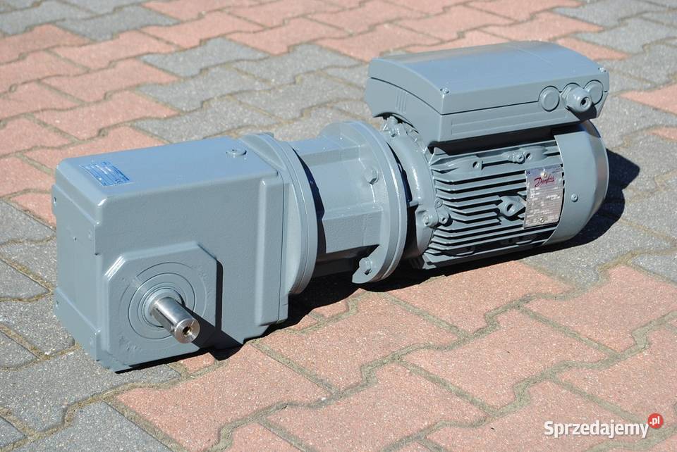 Motoreduktor kątowy 22kw 65obrmin Kargowa
