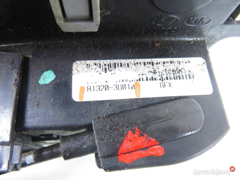 ZAMEK PRAWY PRZEDNI KIA SPORTAGE III 813203U010