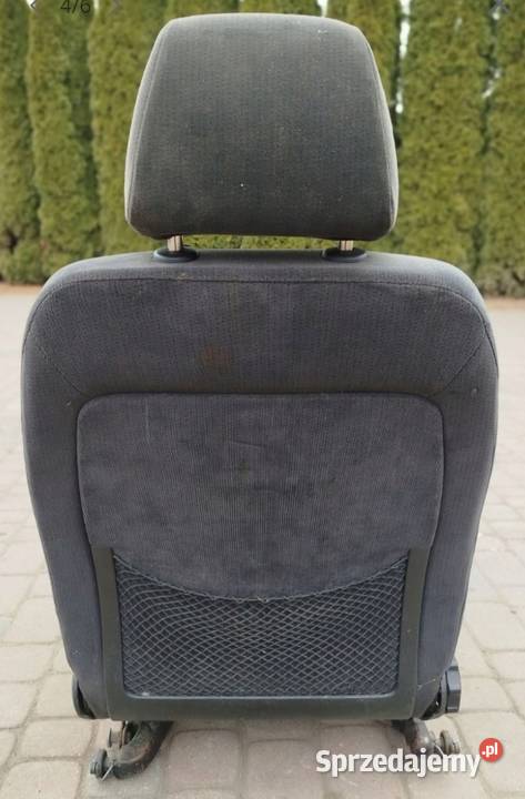 VW GOLF IV 4 5D FOTEL PASAŻERA PRAWY