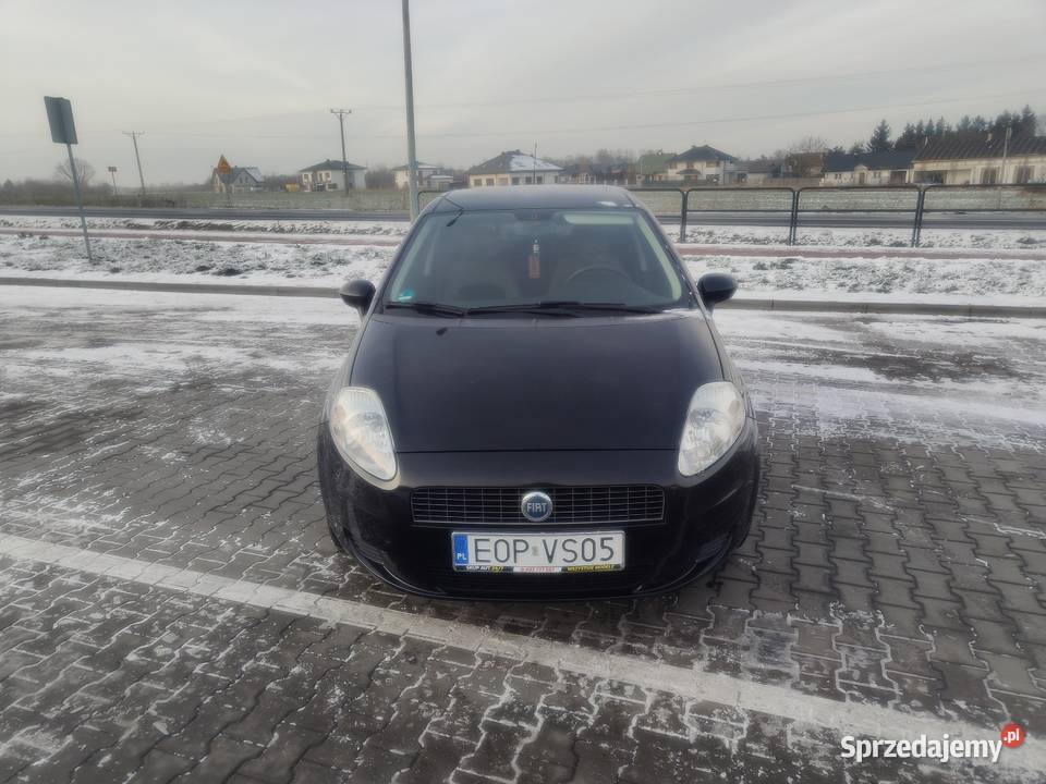 Fiat Grande Punto 1,4 benzyna 95 koni 6 biegów długie opłaty bez korozji