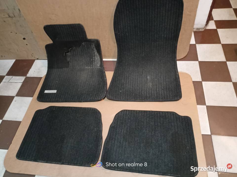 Mercedes 190 W201 dywaniki rypsowe czarne Tapicerki samochodowe Skarżysko-Kamienna sprzedam