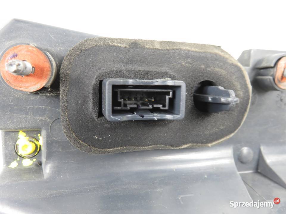 LAMPA LEWA TYLNA BMW F11