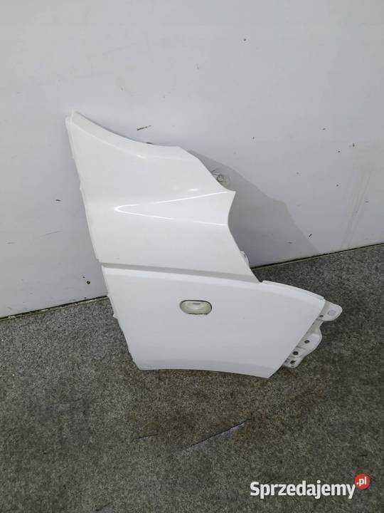 BŁOTNIK PRAWY PRZÓD BIAŁY Piaggio Porter II 2021 świętokrzyskie