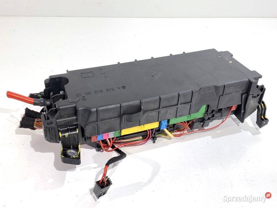 SKRZYNKA BEZPIECZNIKÓW MERCEDES W176 A2465400040 Części samochodowe podkarpackie sprzedam