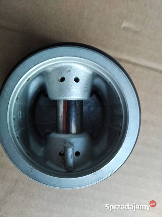 Ursus 281235124512 MF235 MF255 tłok sprężarki