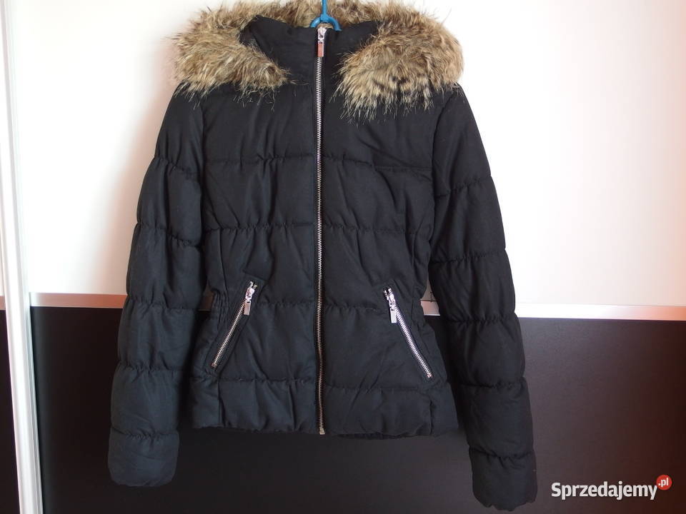 czarna watowana pikowana puchowa kurtka hm Toruń
