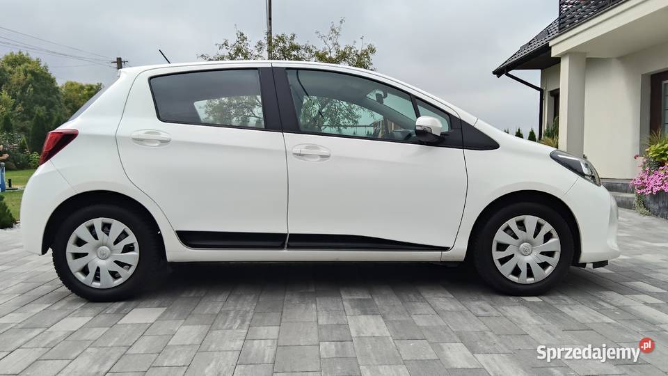 Toyota Yaris 2016 Polski Salon Zadbana Stan welurowa tapicerka podkarpackie Przewrotne