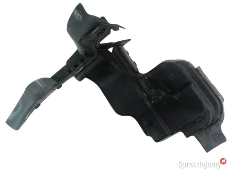 TOYOTA Auris Oslona podszybia prawy przod