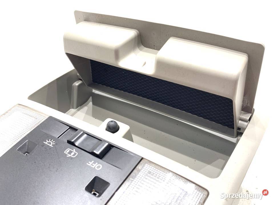 LAMPA SUFITOWA LEXUS CT 1D111140G Hatchback