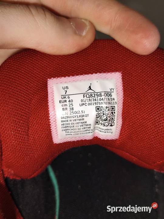 Buty Jordan w czarnoczerwonej kolorystyce Nike Legionowo