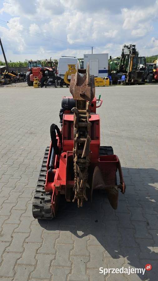 Koparka łańcuchowa Ditch Witch C24X 2017 Honda