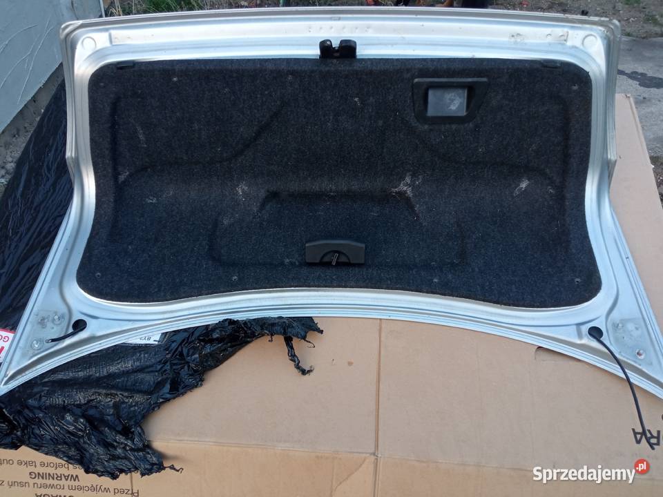 Tylna klapa bagażnika Audi A4 B5 sedan Motoryzacja Posługowo