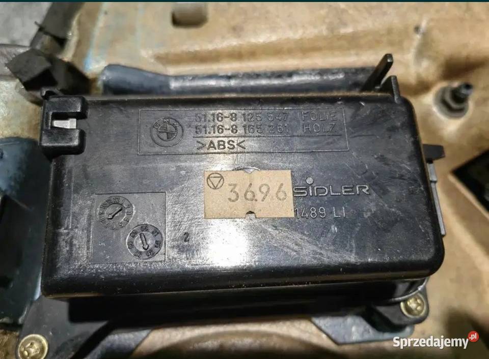 Popielniczka lewy tył BMW e38 Żory