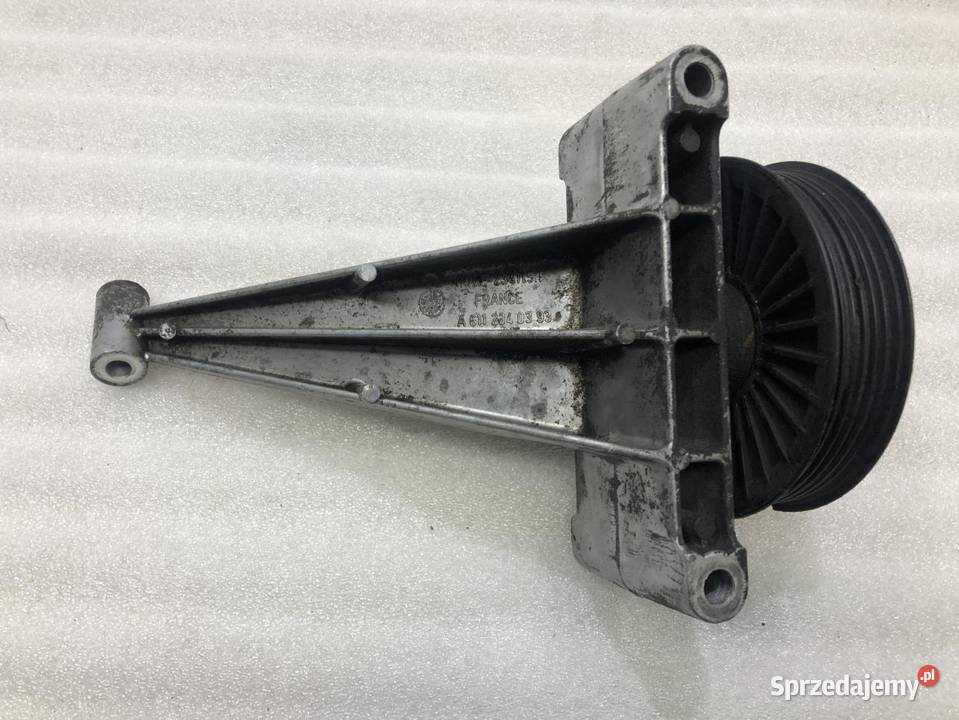 ŁAPA WSPORNIK SILNIKA MERCEDES SPRINTER W903 22