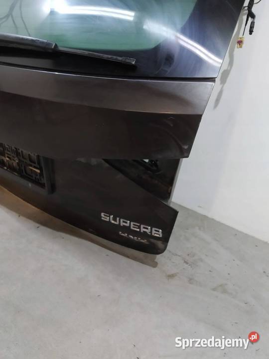 KLAPA TYŁ SZYBA KOMBI Skoda Superb III 2015