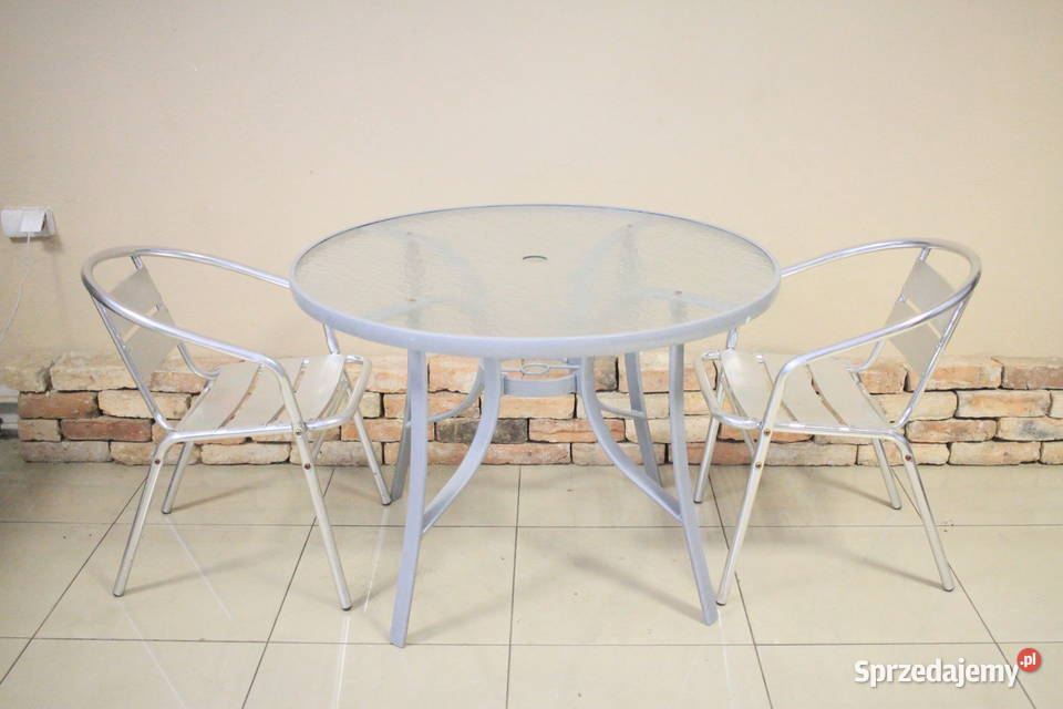 Stół ogrodowy + 2 krzesełka