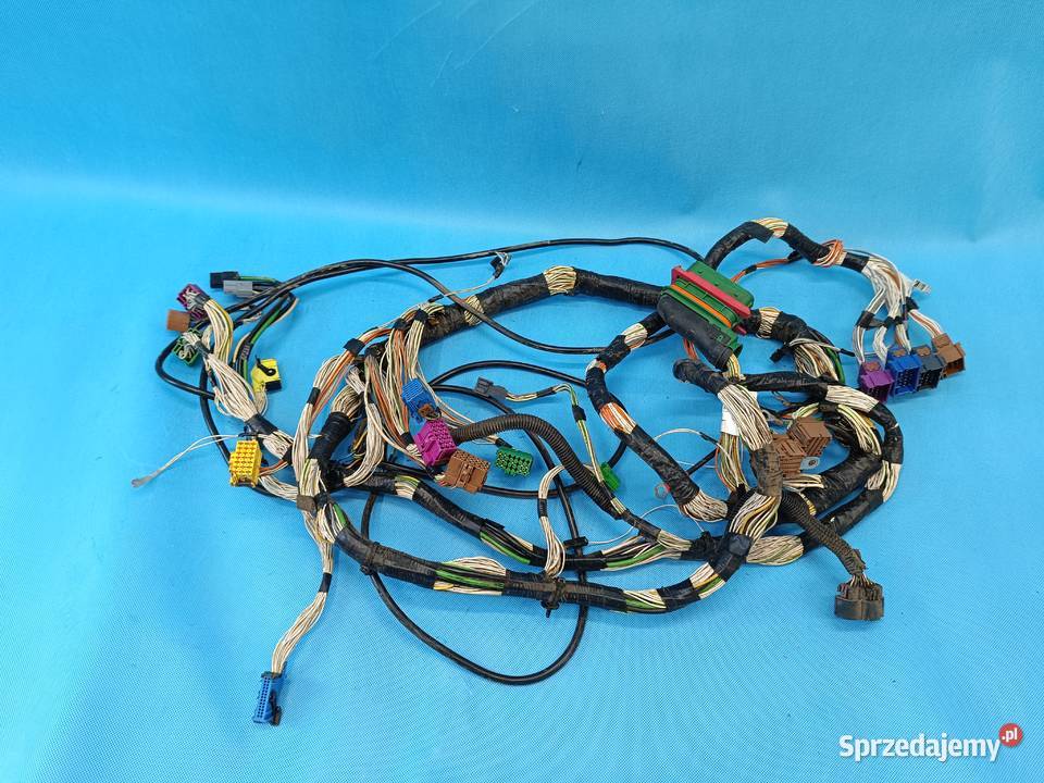 CLAAS AXION 810850 CMATIC A31 WIĄZKA KABINY sprzedam