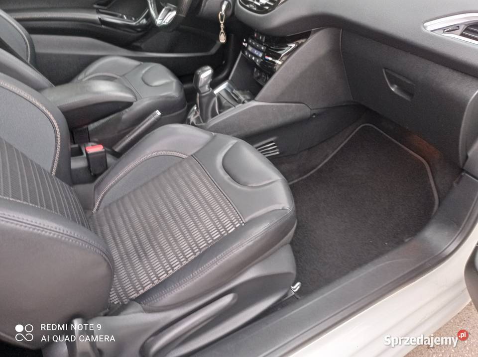 Sprzedam peugeota 208 12 benzyna wersja Allure