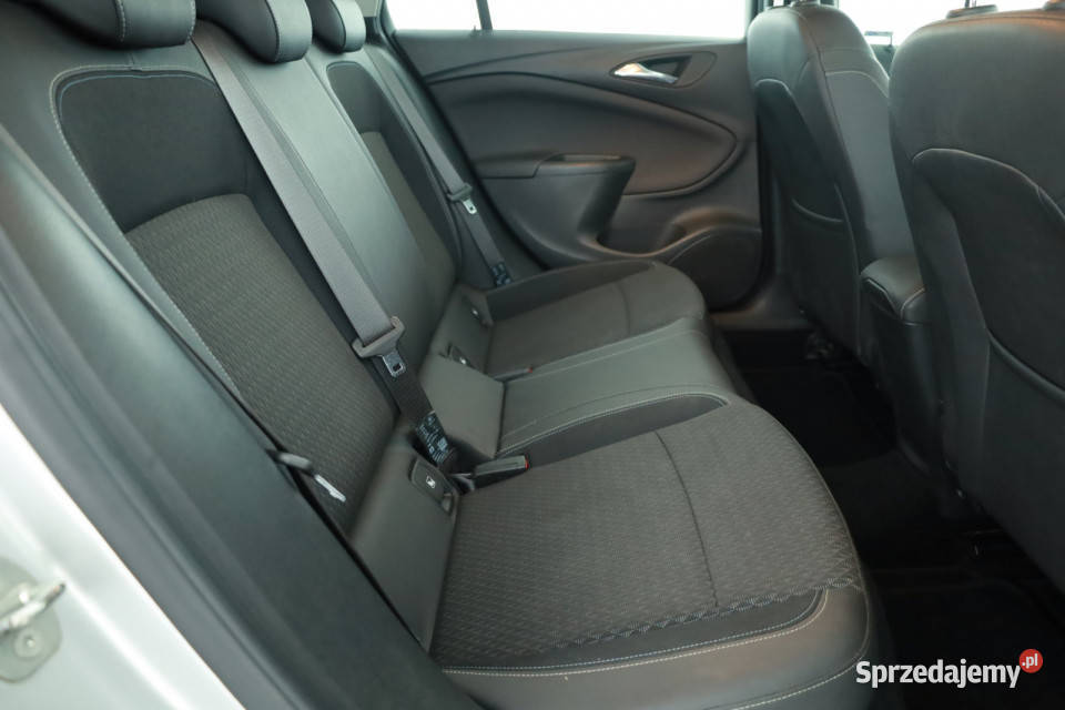 Opel Astra 14 T relingi dachowe Piaseczno