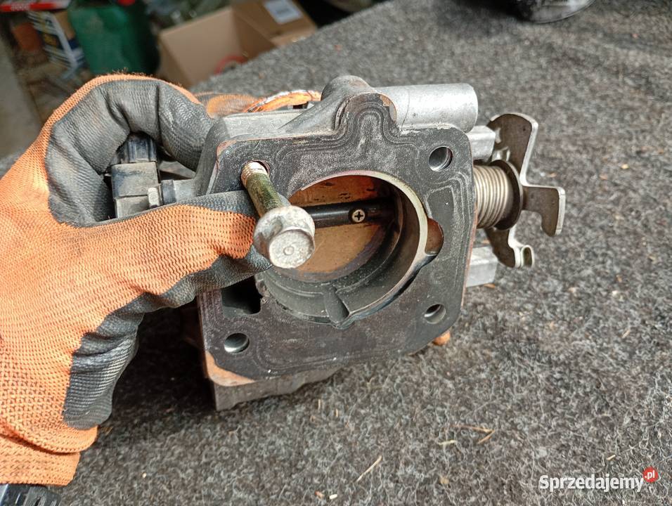 Przepustnica Mazda 323F BA 18 16V Sprawna Połaniec