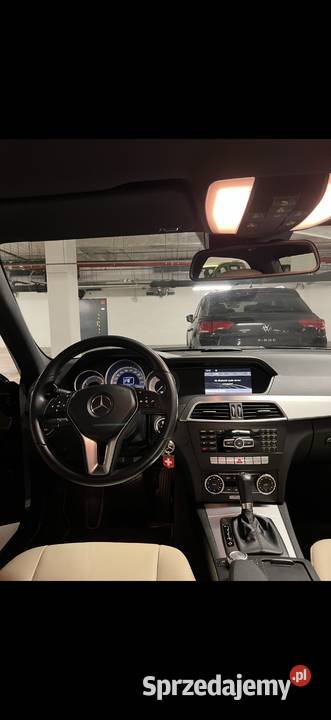 Zadbany MercedesBenz C180 w204 nieuszkodzony