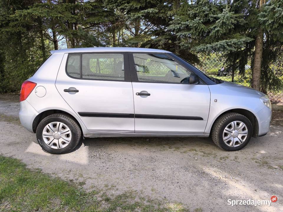 Skoda Fabia II 12 B świeżo sprowadzona Rok produkcji 2008 Radom