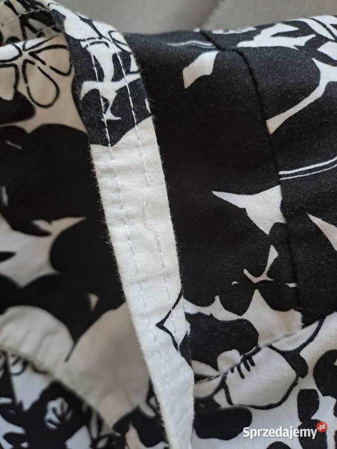Sukienka biało czarna w kwiaty mazowieckie Warszawa