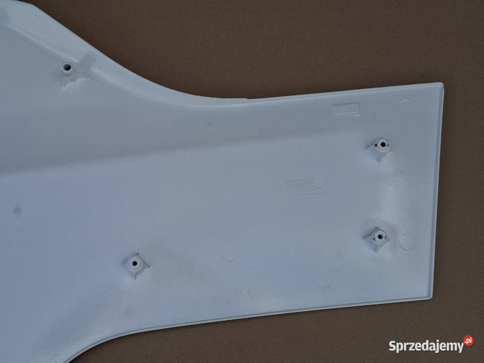 RENAULT GAMA T RANGE PRZEDŁUŻENIE DRZWI PRAWYCH Drzwi Bieleń