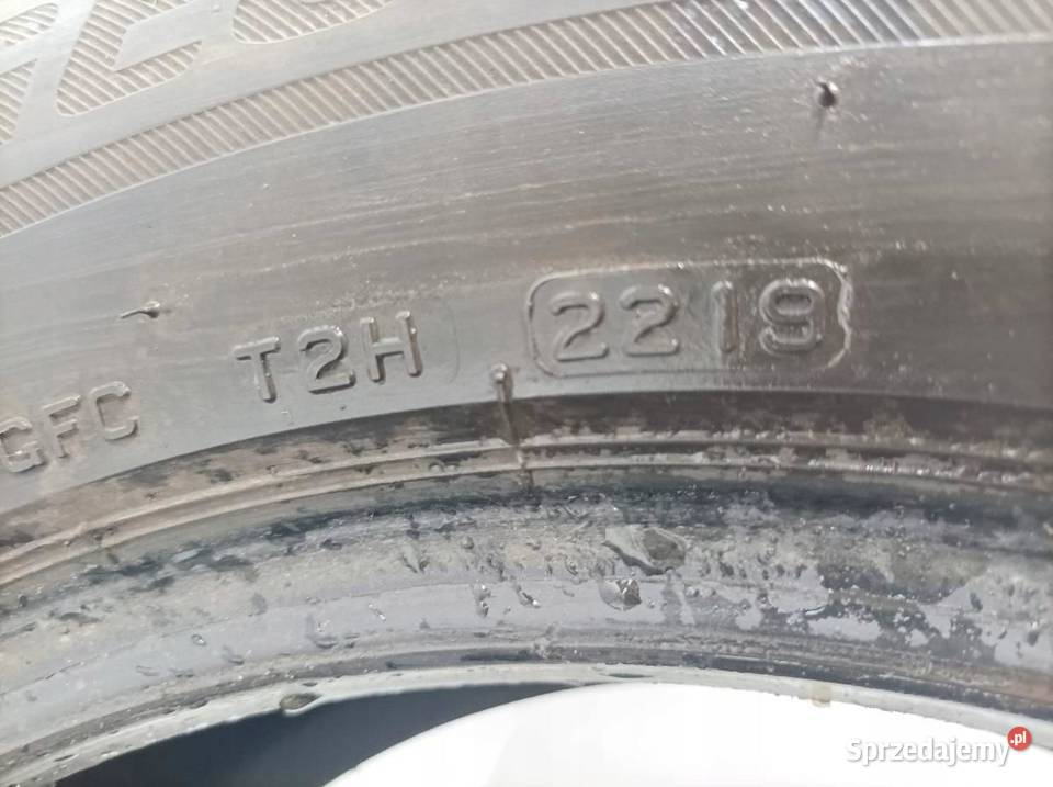 2x OPONA ZIMOWA BRIDGESTONE BLIZZAK LM001 zima sprzedam