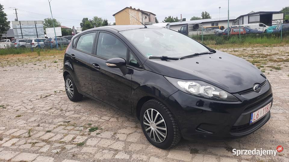 Ford Fiesta 125 16V Benzyna 82 Klima sprawna czujnik zmierzchu sprzedam