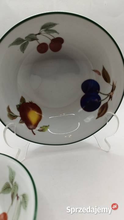 Talerze Royal Worcester owocowa seria Zamość