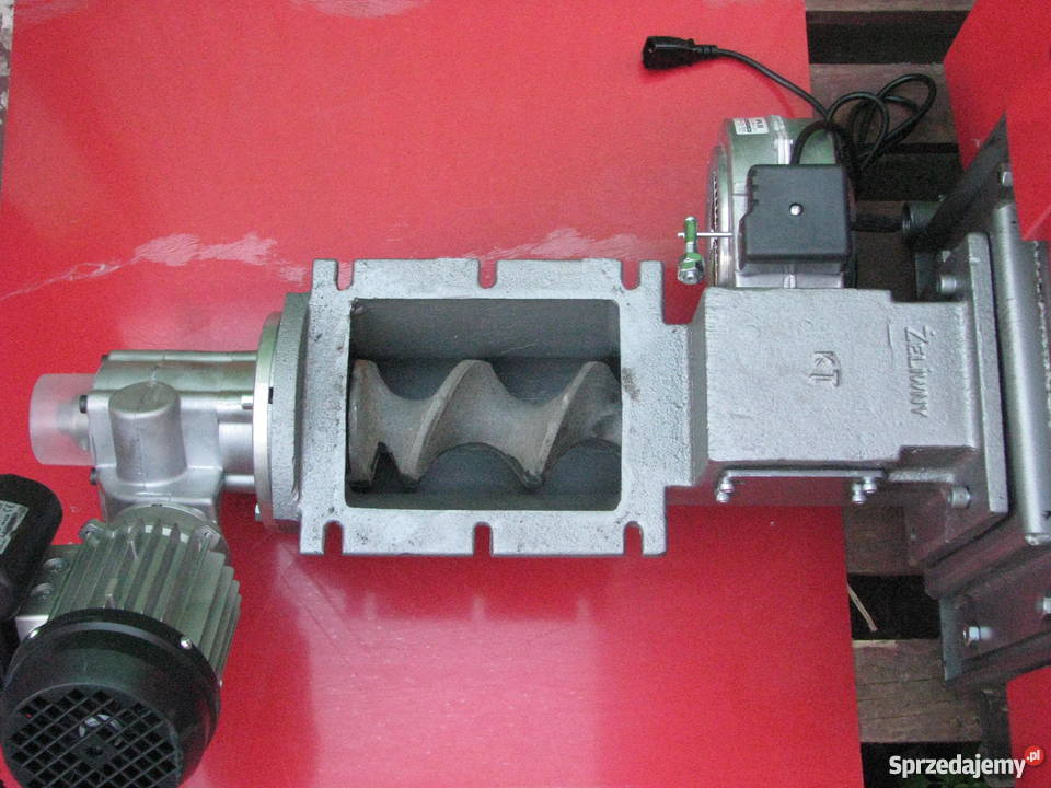 Kocioł kotły CO piec piece z podajnikiem 12 kW stal Węgorzewo