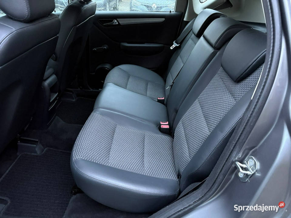 Mercedes A 180 17 benzyna Avantgarde Półskóry wielofunkcyjna kierownica mazowieckie Lipówki