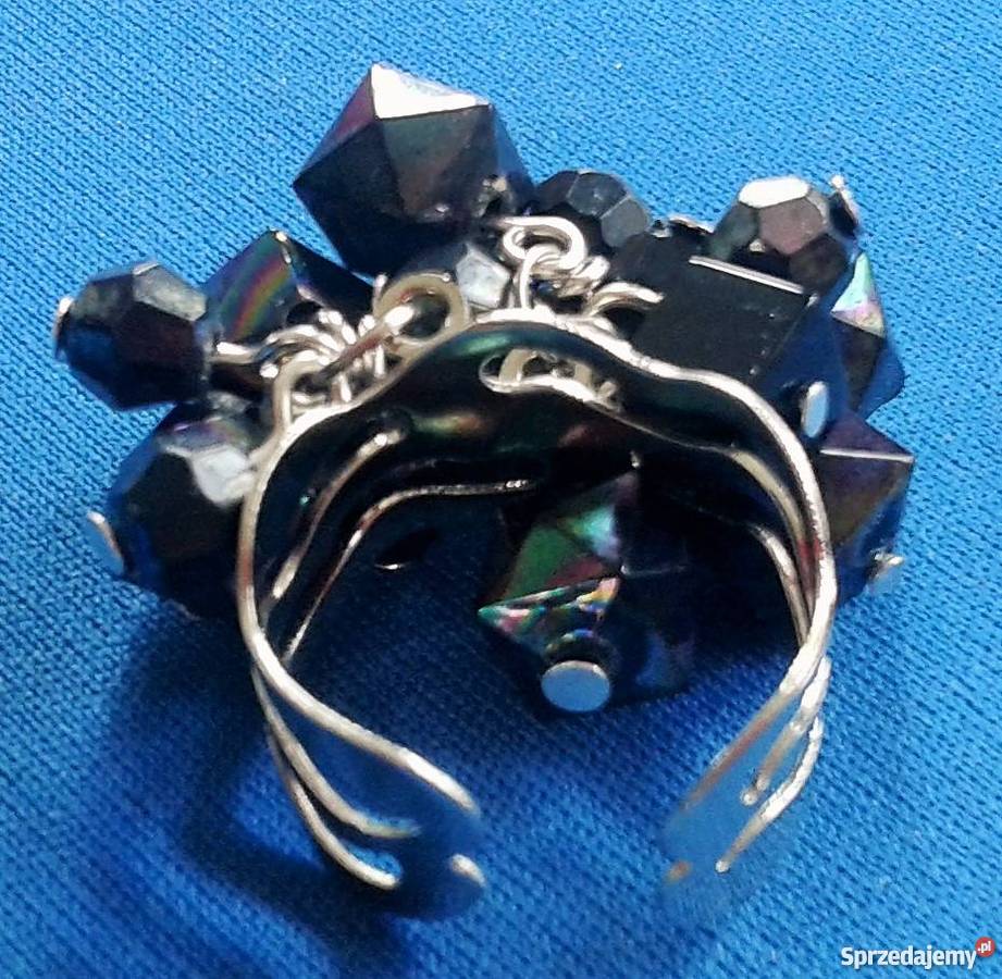 pierścionki z koralików na bazie