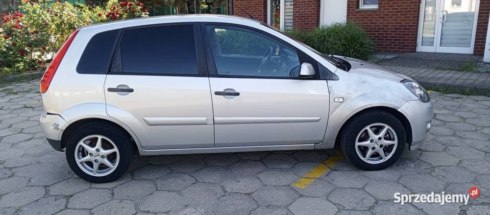 Ford Fiesta 14 BenzynaZ Niemiec5 drzwiUszkodzona Szamotuły