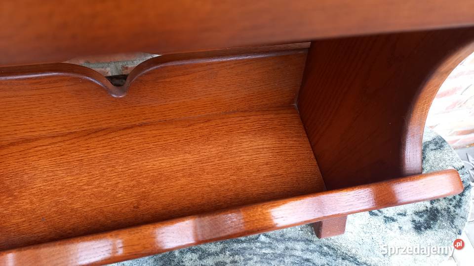 Gazetnik drewniany Stolik stojak na gazety z Gawroniec