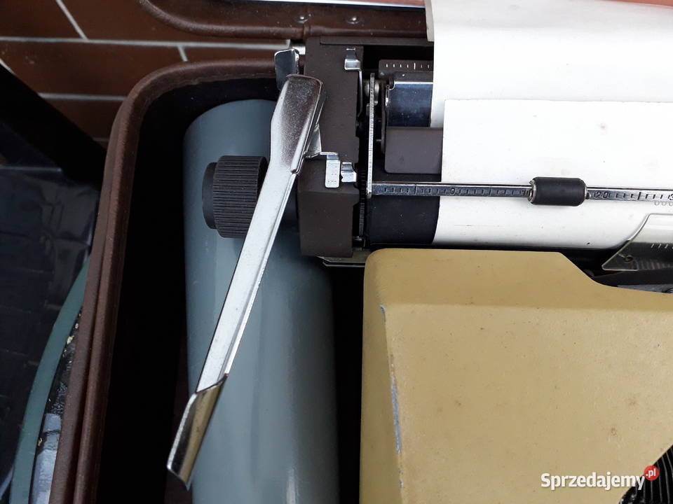 Polska przenośna maszyna do pisania Łucznik Warszawa