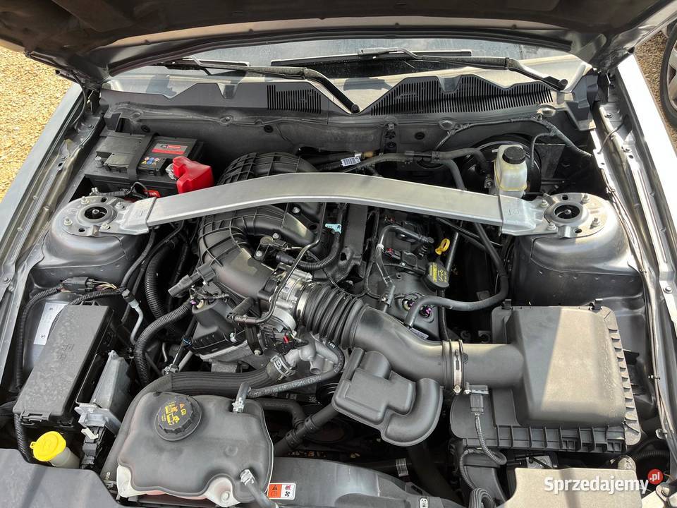 FORD Mustang 37 V6 310 Cabriolet EE227 Katowice
