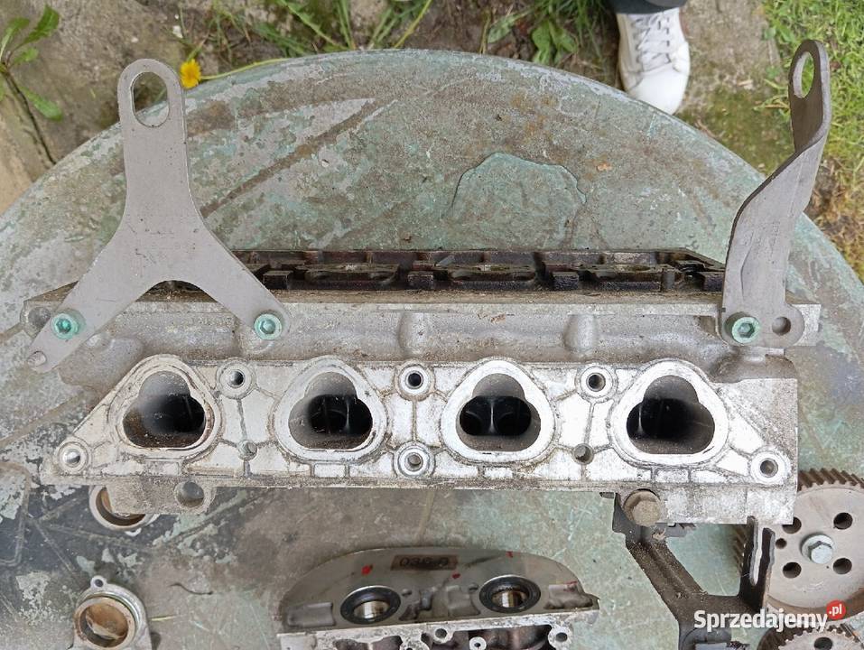 Głowica golf 4 14 16v zestaw 036103373t