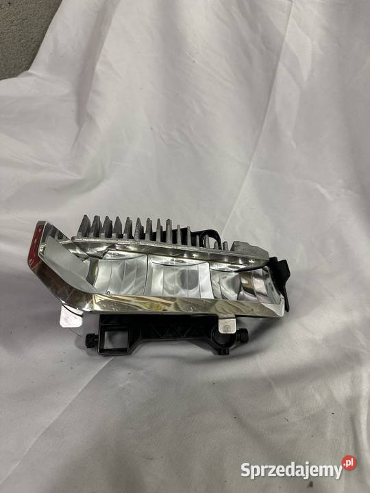 SEAT ATECA KIERUNKOWSKAZ LED LEWEJ LEAMPY HELLA Leszno