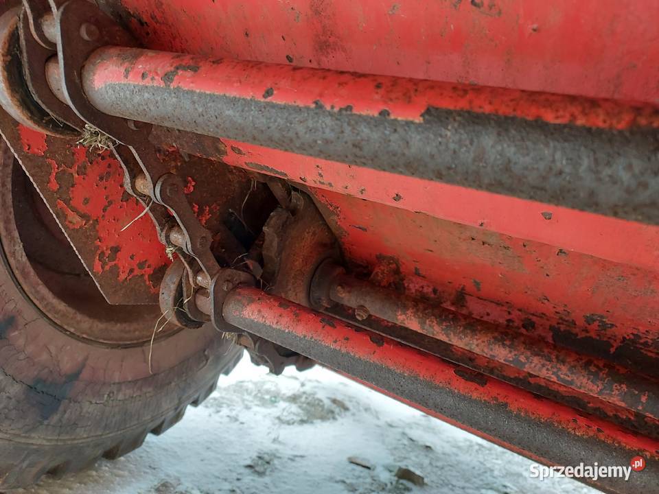 Prasa rolująca Krone kr 125 sprowadzona z Rolujące (belujące) Łagów