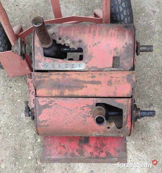 Skrzynia poznaniak mechaniczna części siewnik nieuszkodzony wielkopolskie Kościelec-Kolonia