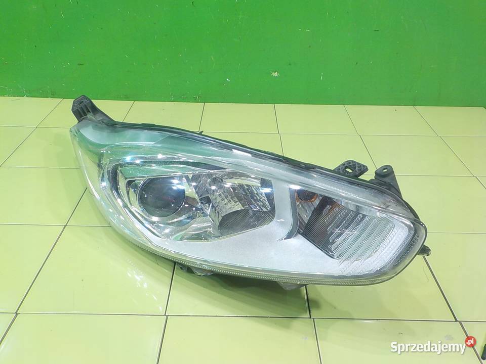FIESTA MK7 LIFT 10 B 13r HB 3D lampa prawa przod osobowe mazowieckie Suków sprzedam