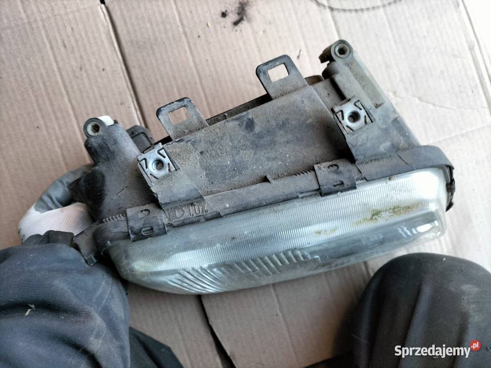 AUDI A38L A3 8L LAMPA PRZÓD PRZEDNIA PRAWA HELLA Kamień-Kolonia