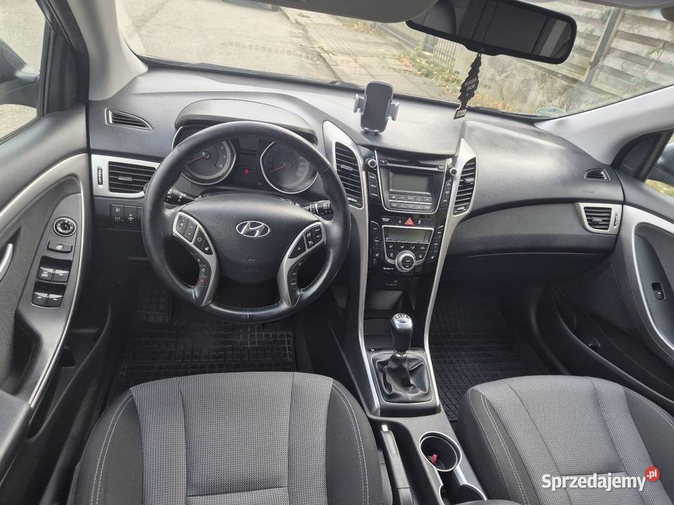 Hyundai i30 2016 lift 16 benzyna bezwypadkowy ABS sprzedam